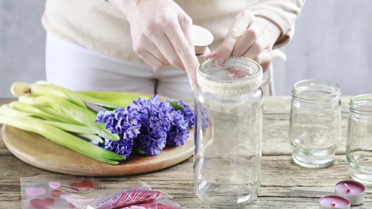 The Art of the DIY Scenterpiece: Elevating Home Fragrance with Mason Jars and Gelatin