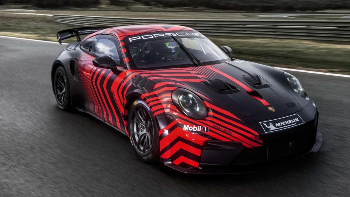 The New Era of Porsche Motorsport: Introducing the 911 GT4 R