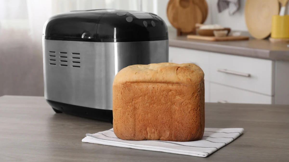 The Savvy Baker’s Guide: Why Your Next Bread Machine Should Be a Thrift Store Find