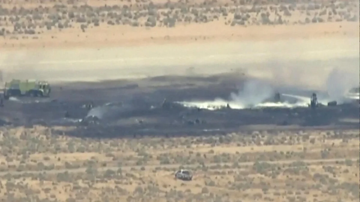 Tragedy at Edwards: Eight Dead in Catastrophic B-52 Stratofortress Crash in California