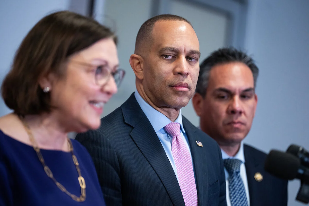 Democrats Launch Aggressive Economic Offensive 100 Days Out from Midterms