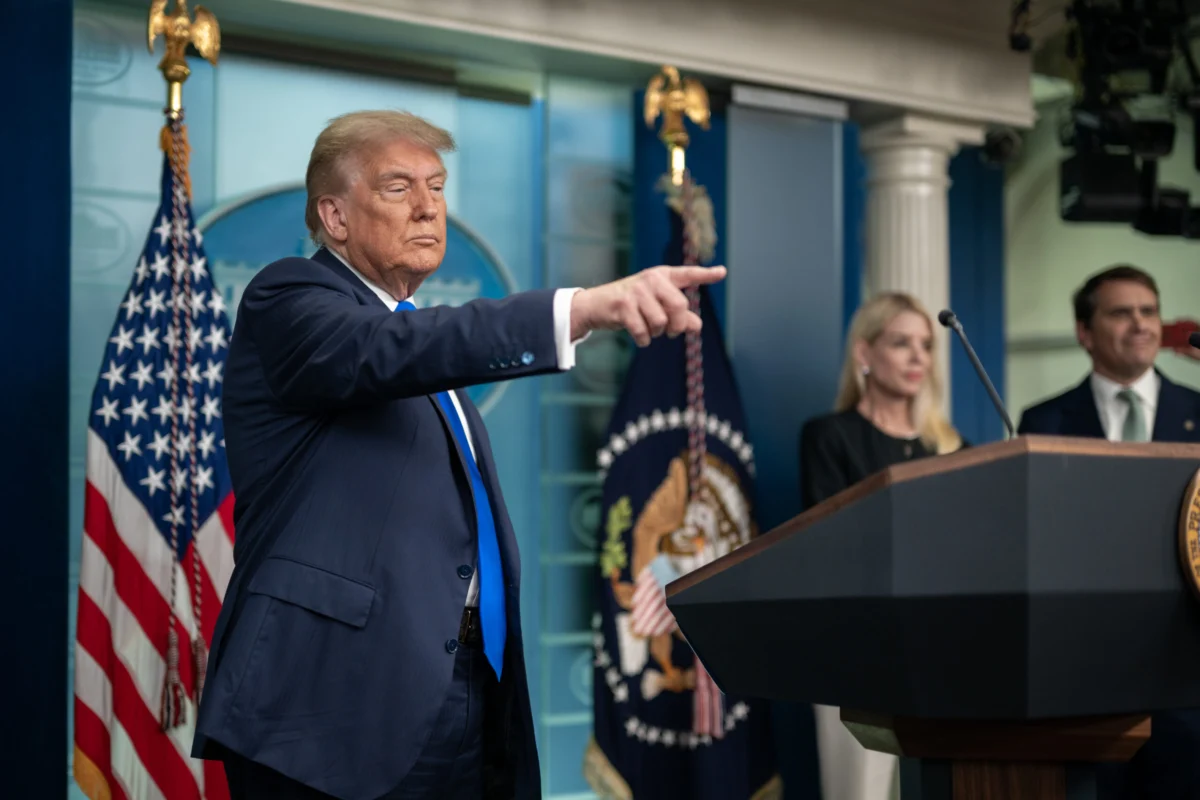Financial Opacity: Trump’s Latest Disclosure Reveals Pattern of Late Filings and Omitted Business Ties