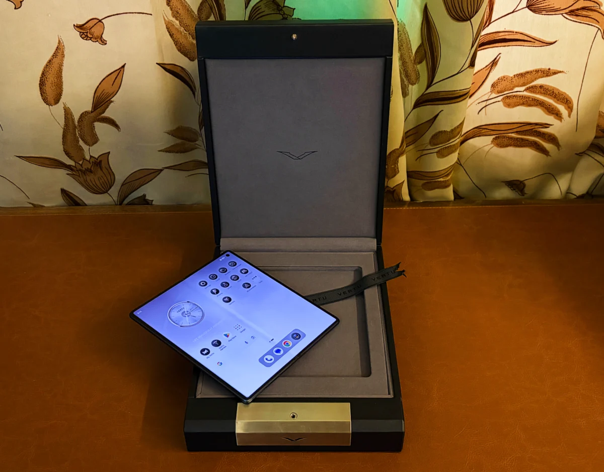 The $6,880 Digital Concierge: Does the Vertu Alphafold Justify its Luxury AI Pedigree?