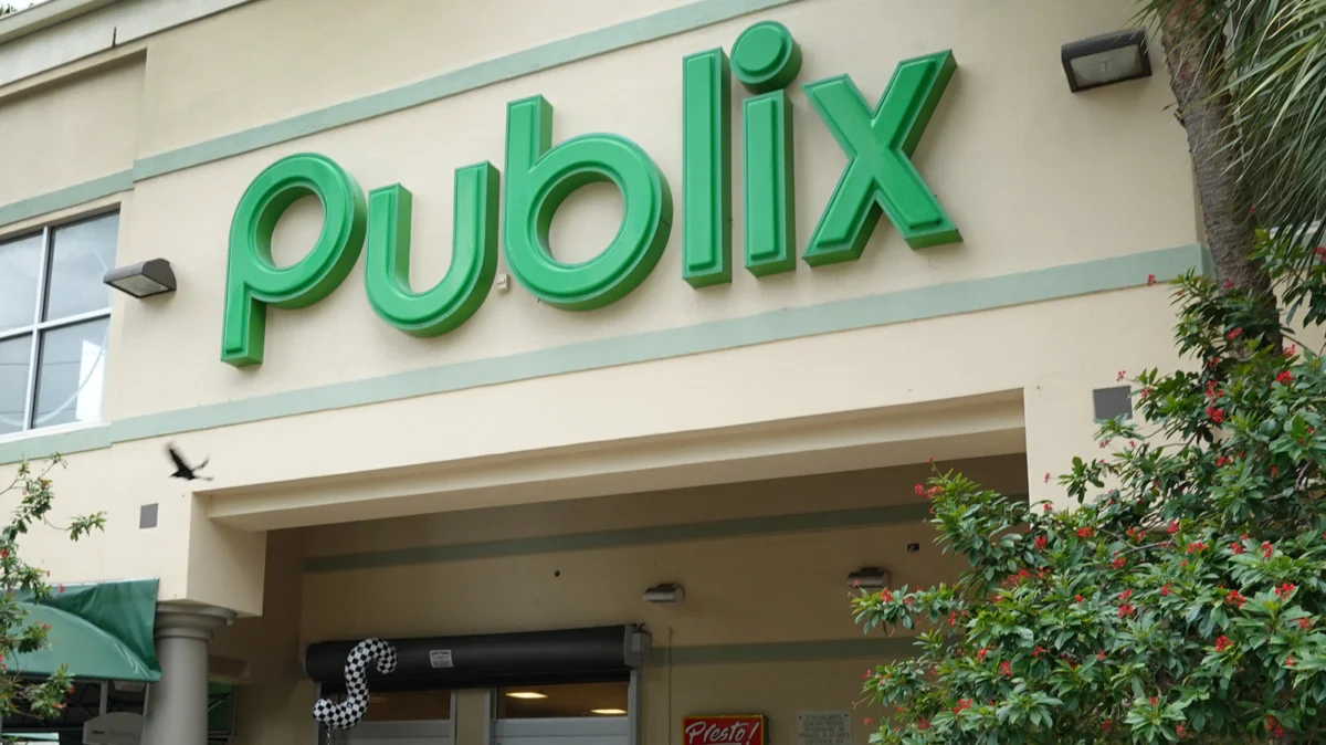 The Great Grocery Debate: Why Publix Outshines Trader Joe’s in Key Shopping Metrics