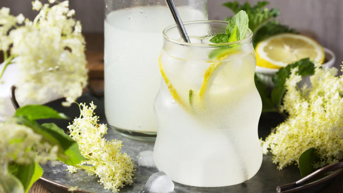 The Ultimate Summer Refresher: Inside the Trader Joe’s Sparkling Lemonade Phenomenon
