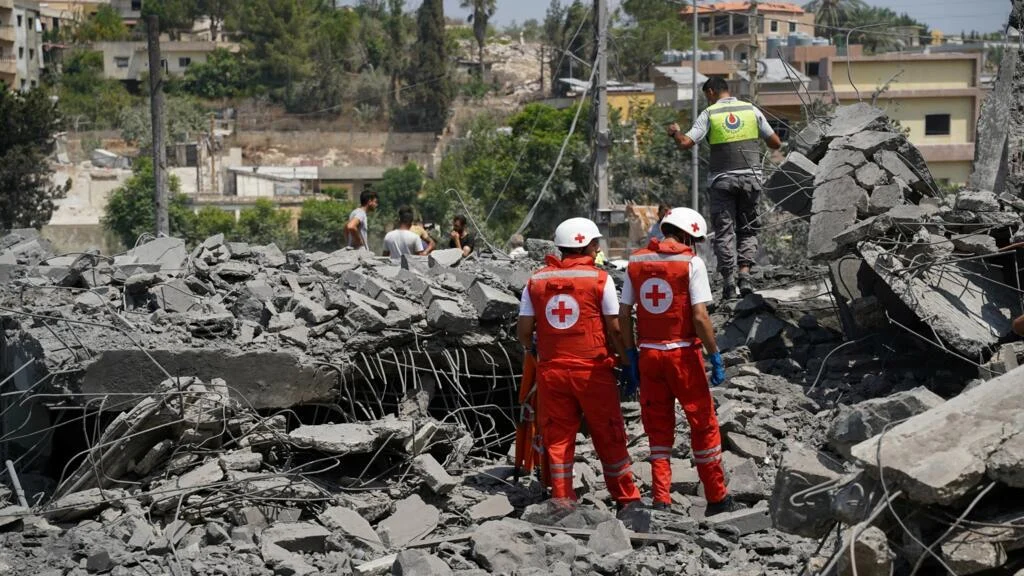 Fragile Truce Shattered: Deadly Israeli Strikes in Southern Lebanon Intensify Regional Tensions