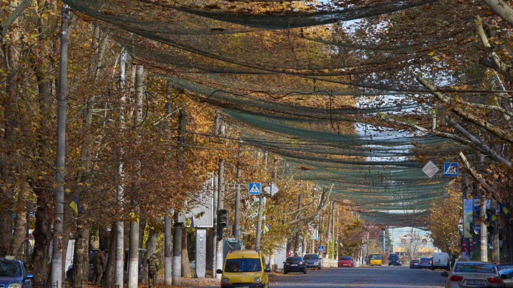 Kherson on the Brink: Humanitarian Crisis Deepens as Russian Bombardment Cripples Infrastructure