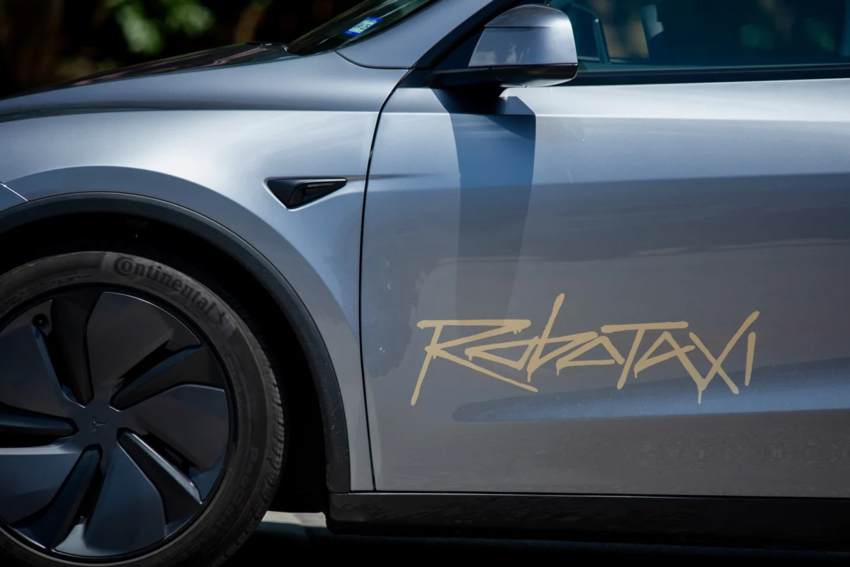 Las Vegas at the Crossroads: The Massive Expansion of Robotaxis in the Silver State