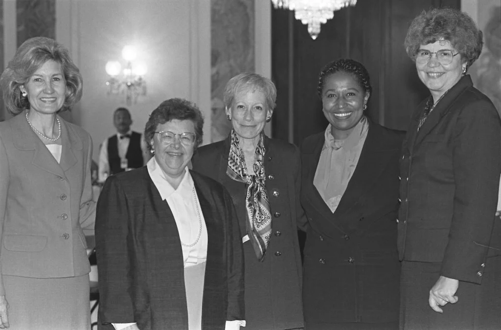 Nancy Kassebaum Baker, Groundbreaking Kansas Senator and Trailblazer for Women in Power, Dies at 94