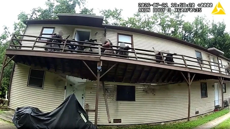 Structural Failure During Tactical Operation: U.S. Marshals Task Force Injured in Missouri Deck Collapse While Apprehending Convicted Sex Offender