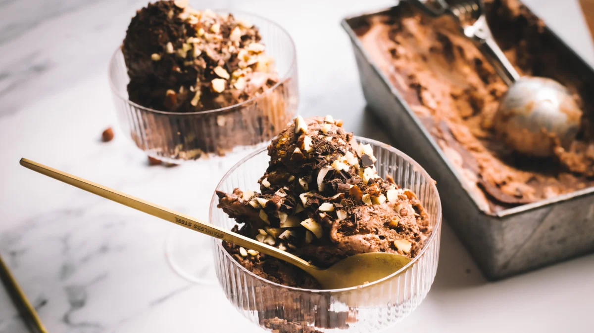 The Art of the Scoop: Elevating No-Churn Ice Cream with Homemade Nutella