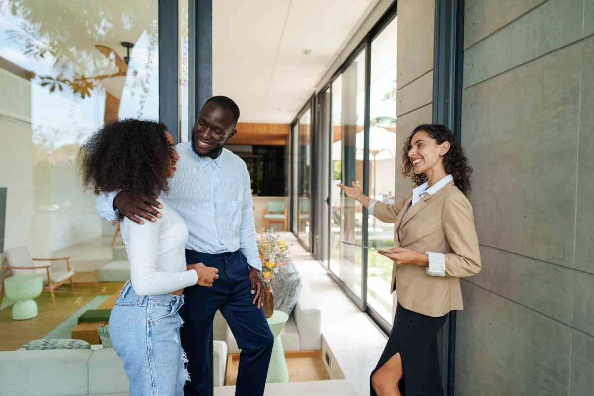 The Digital Threshold: Mastering the Balance Between Virtual Tours and In-Person Showings