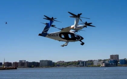 The High-Stakes Evolution of Mobility: Consolidation, Defense, and the Robotaxi Race