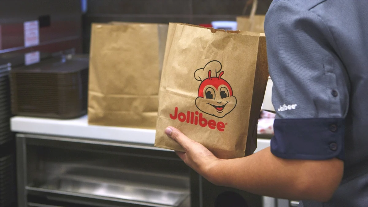 The Jollibee Paradox: Analyzing the Growing Friction Between Global Ambition and Customer Satisfaction
