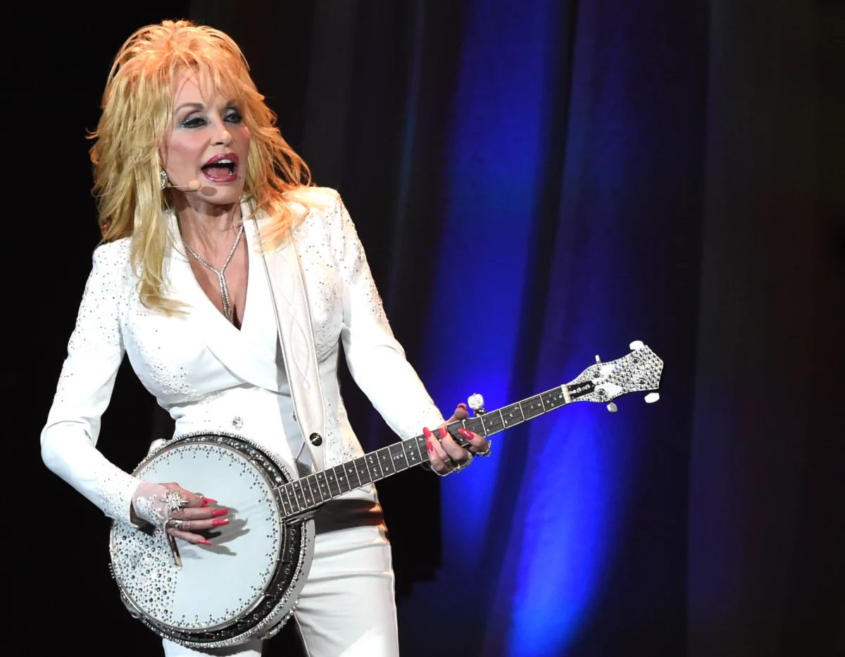 The Last Note: Unveiling the Mystery of Dolly Parton’s Hidden ‘Dream Box’ Anthem