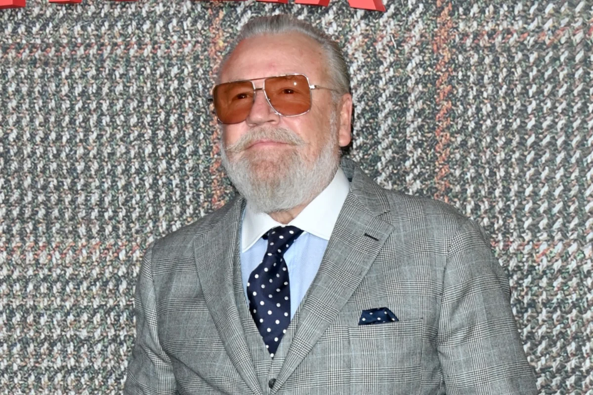 The Old Guard Speaks: Ray Winstone Reflects on Set Ethics, Power Dynamics, and the Evolution of the Film Industry