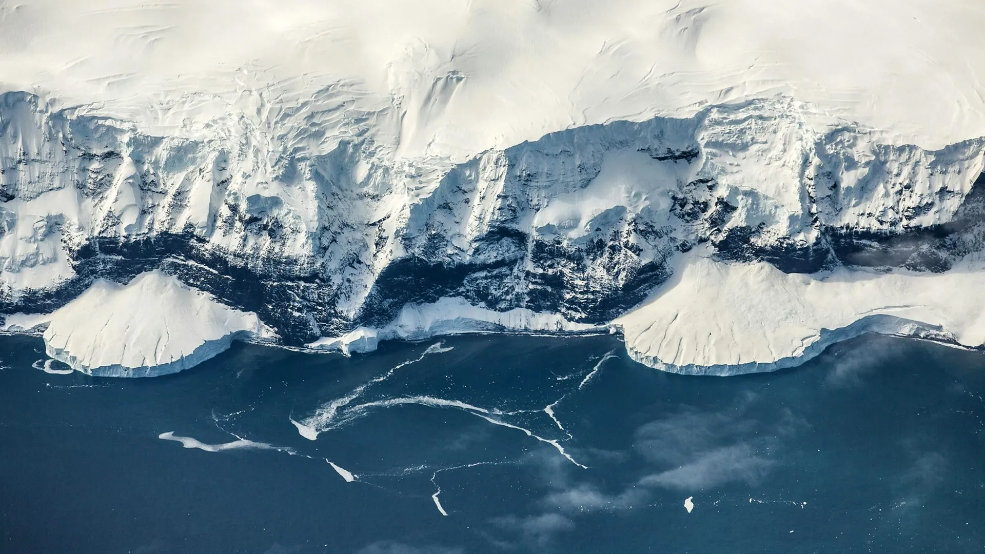 The Tectonic Trigger: How Earth’s Interior Preconditioned Antarctica for the Great Freeze