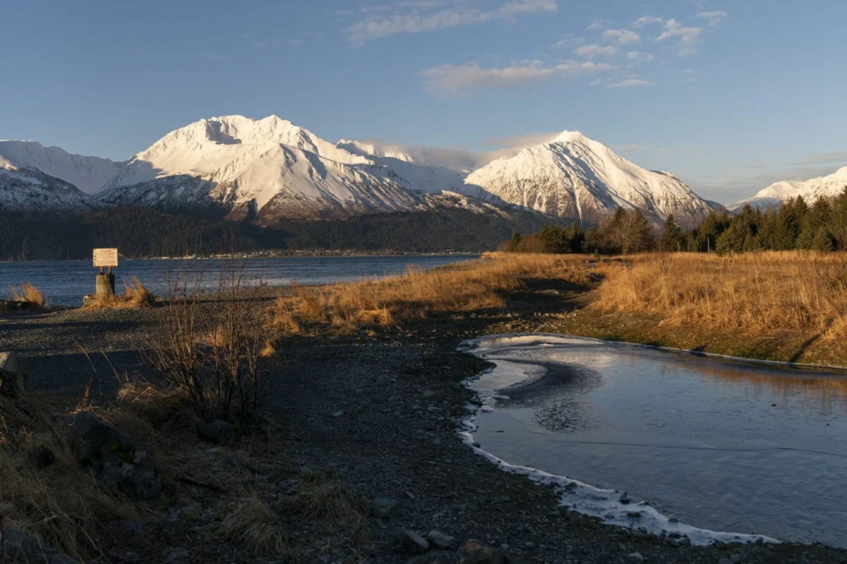 Tragic Charter Flight Crash in Western Alaska Claims Eight Lives: A Comprehensive Report on the Cape Newenham Disaster