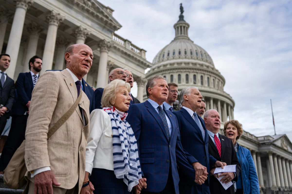 25 Years After 9/11, Former and Current Lawmakers Gather on Capitol Steps to Urge National Unity and Bipartisanship