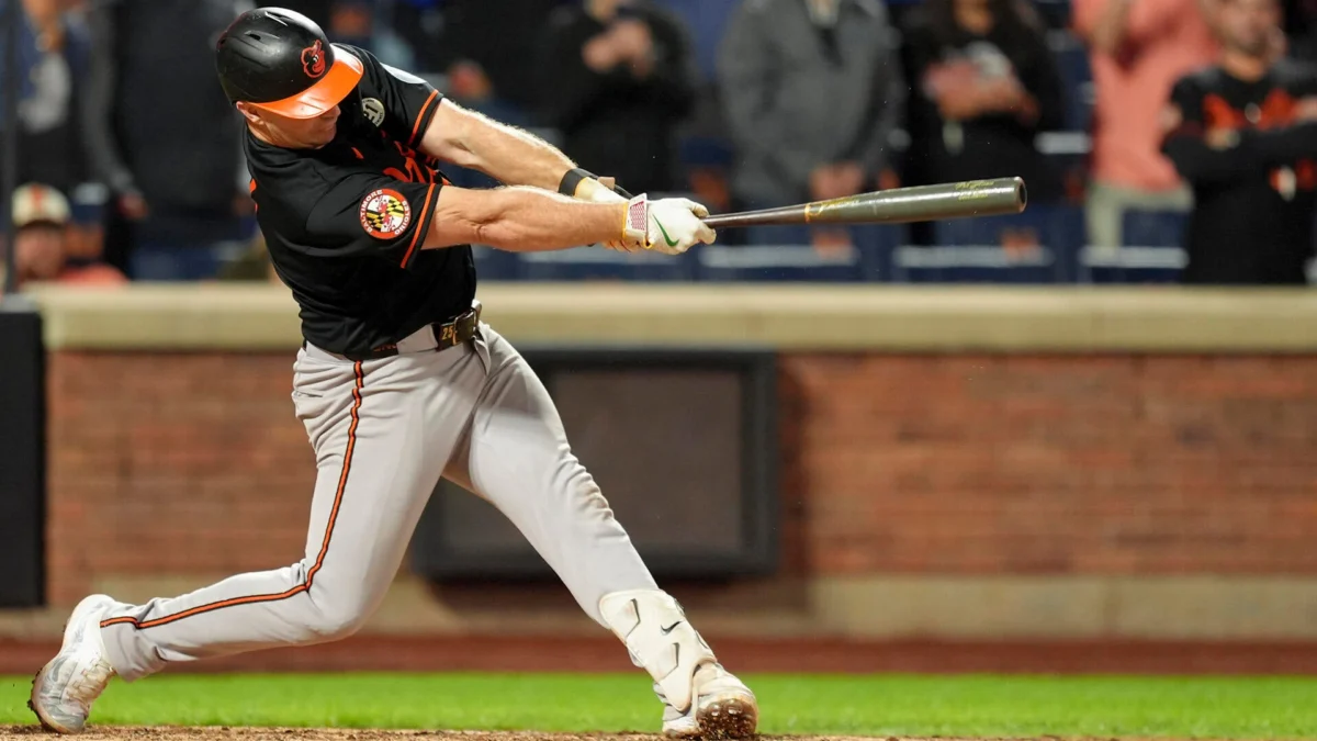 A Homecoming for the Ages: Pete Alonso’s 300th Home Run Keeps Orioles’ Postseason Hopes Alive in Thrilling Win Over Mets