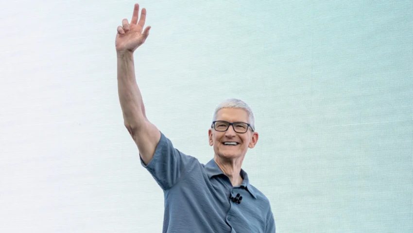 Becoming Tim Cook: The Evolution of a Pragmatic Visionary and the Remaking of Apple