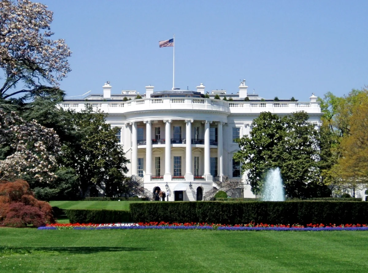 Escalation at 1600 Pennsylvania Avenue: White House Revokes Press Credentials for CNN, MS NOW, and Politico