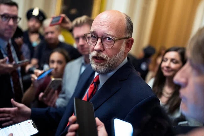 Federal Grant Oversight Overhaul Stalled: A Legislative Reprieve for Scientific Integrity