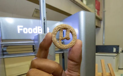From Landfill to Lunch: How Engineered Microbes Are Turning Plastic Waste into Food