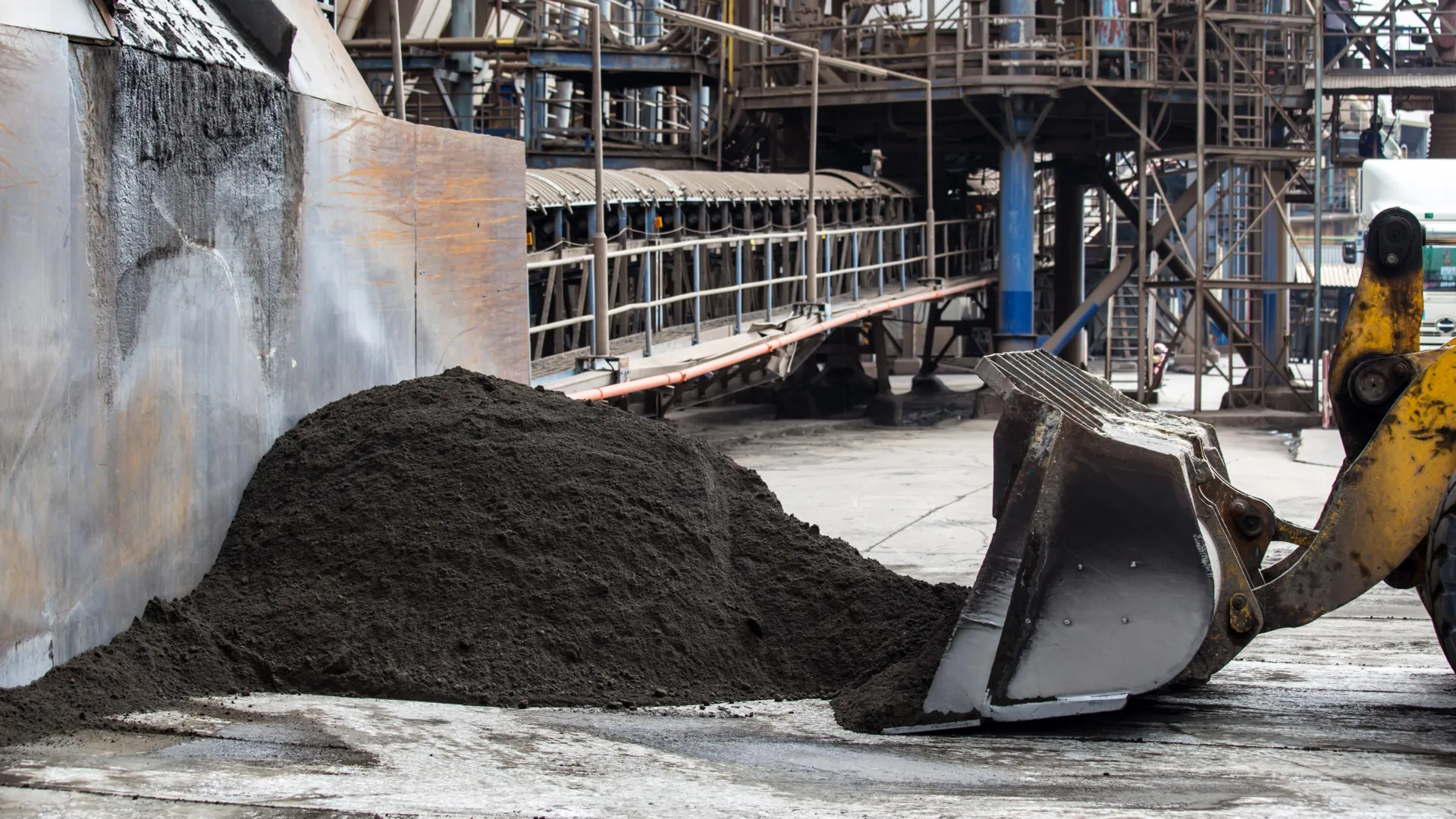 Mining the Landfill: A Bio-Inspired Revolution in Mineral Recovery