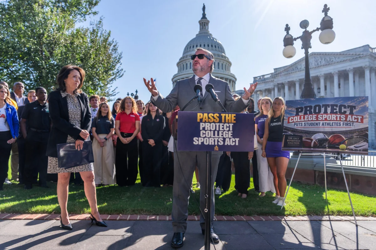 Senate Leaders, Legendary Coaches Launch Final Push for Bipartisan College Sports Overhaul Ahead of Crucial Floor Vote