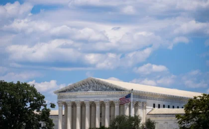 Supreme Court Halts Federal Court Order Enforcing Republican-Favored Missouri Congressional Map