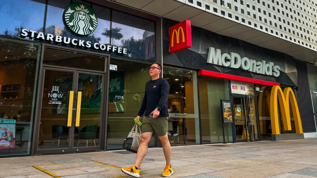 The Breakfast Battle: 12 Chains Defining Value in the $35 Billion Morning Market
