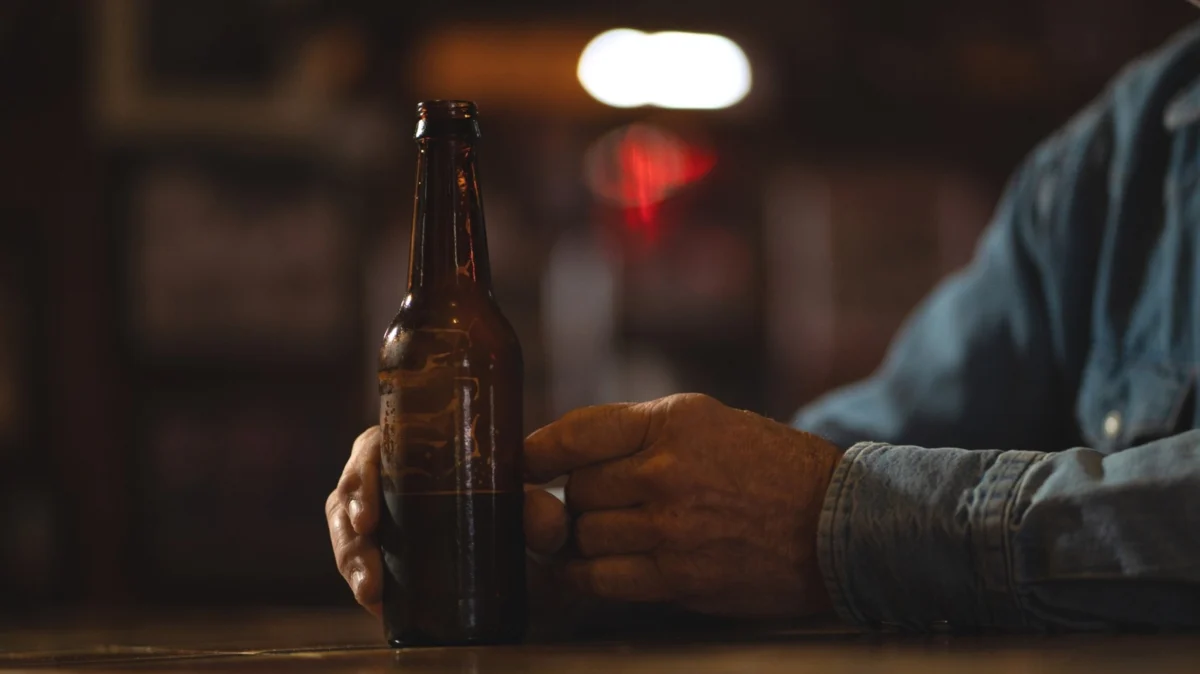 The Frontier Pint: How the Wild West Redefined the American Beer Experience