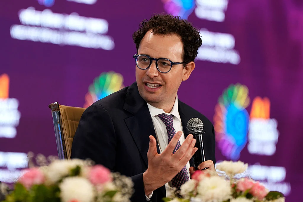 The Frontier’s Dilemma: Anthropic CEO Dario Amodei Calls for a Managed Deceleration of AI Development