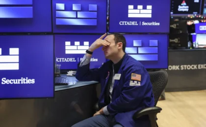 The Great AI Pivot: Why Analysts Predict a 2027 Market Reckoning