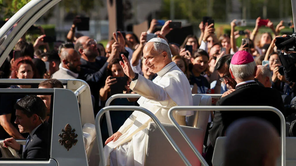 The Papal Pilgrimage: Pope Leo XIV’s Historic Visit to Notre-Dame de Paris