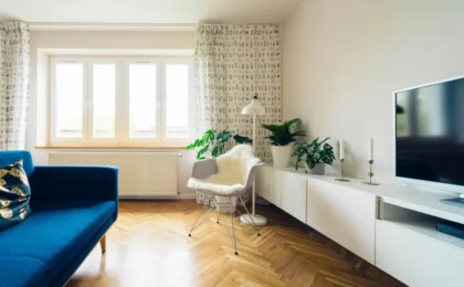 The Visual Advantage: A Comprehensive Guide to Mastering Real Estate Photography