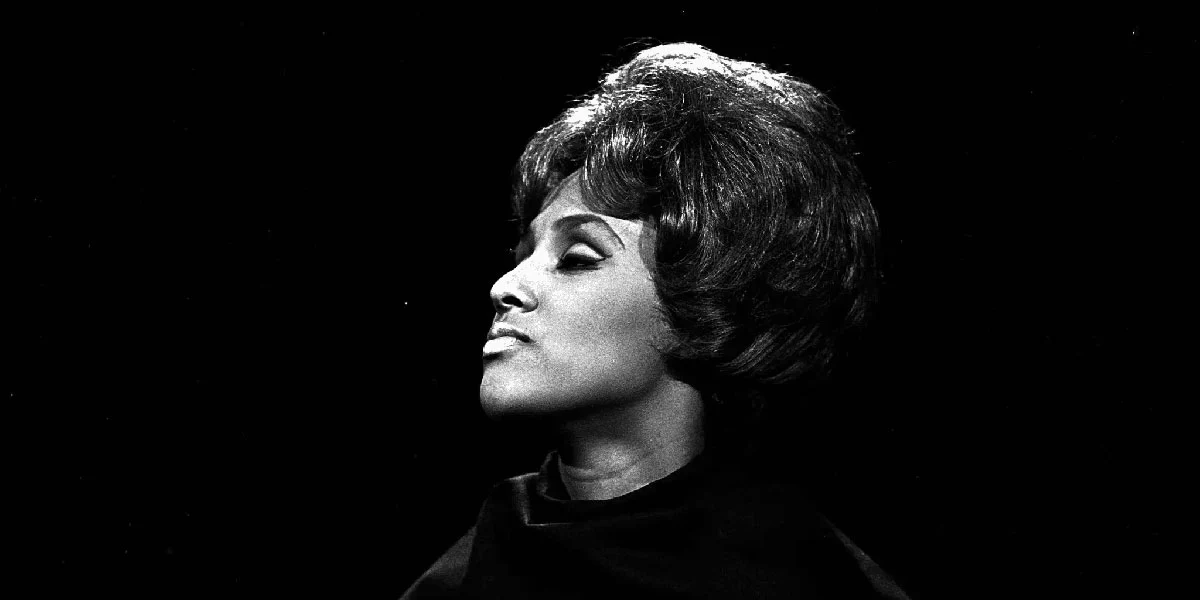 The Voice Behind the Wall of Sound: The Resilient Odyssey of Darlene Love