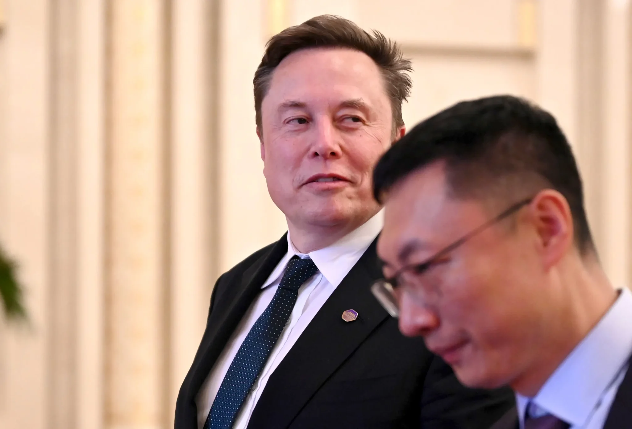 Clash of the Titans: Elon Musk’s War of Words with Mukesh Ambani Over Starlink’s India Ambitions