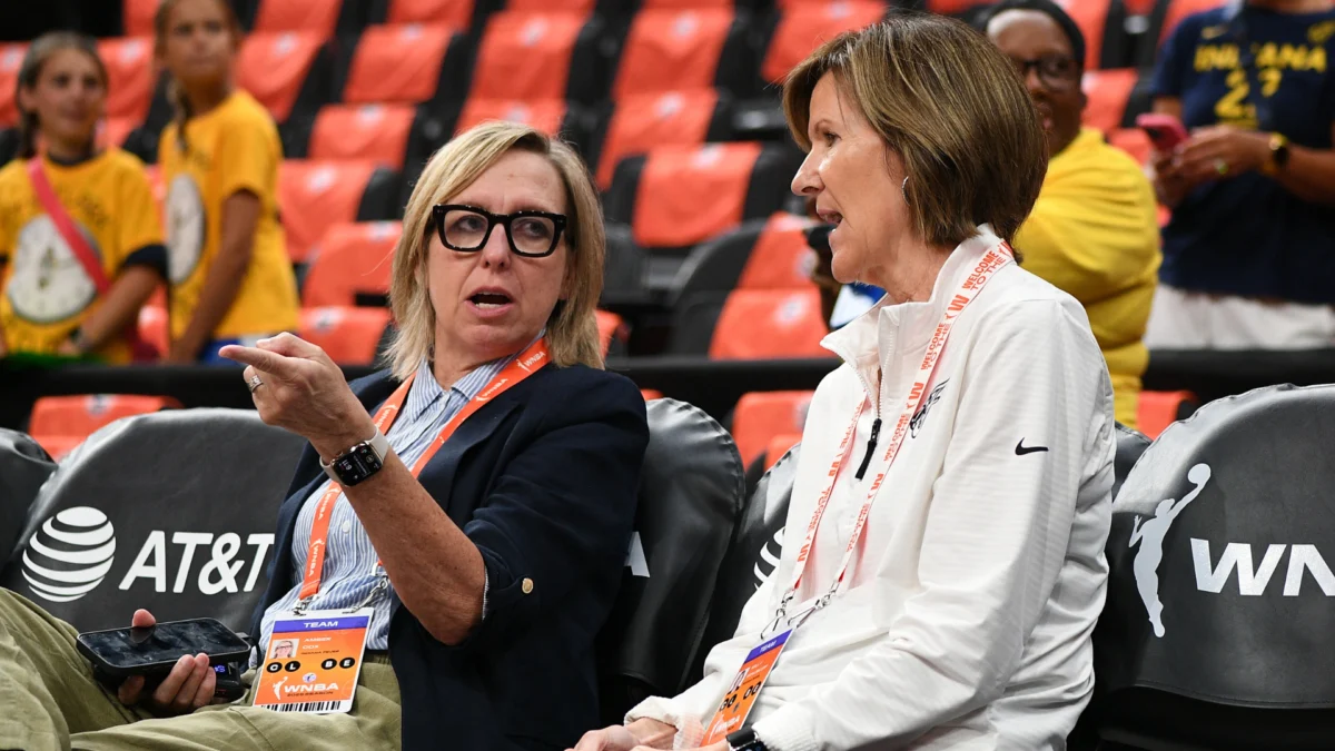Crisis and Transition: The Indiana Fever’s High-Stakes Overhaul in the Caitlin Clark Era