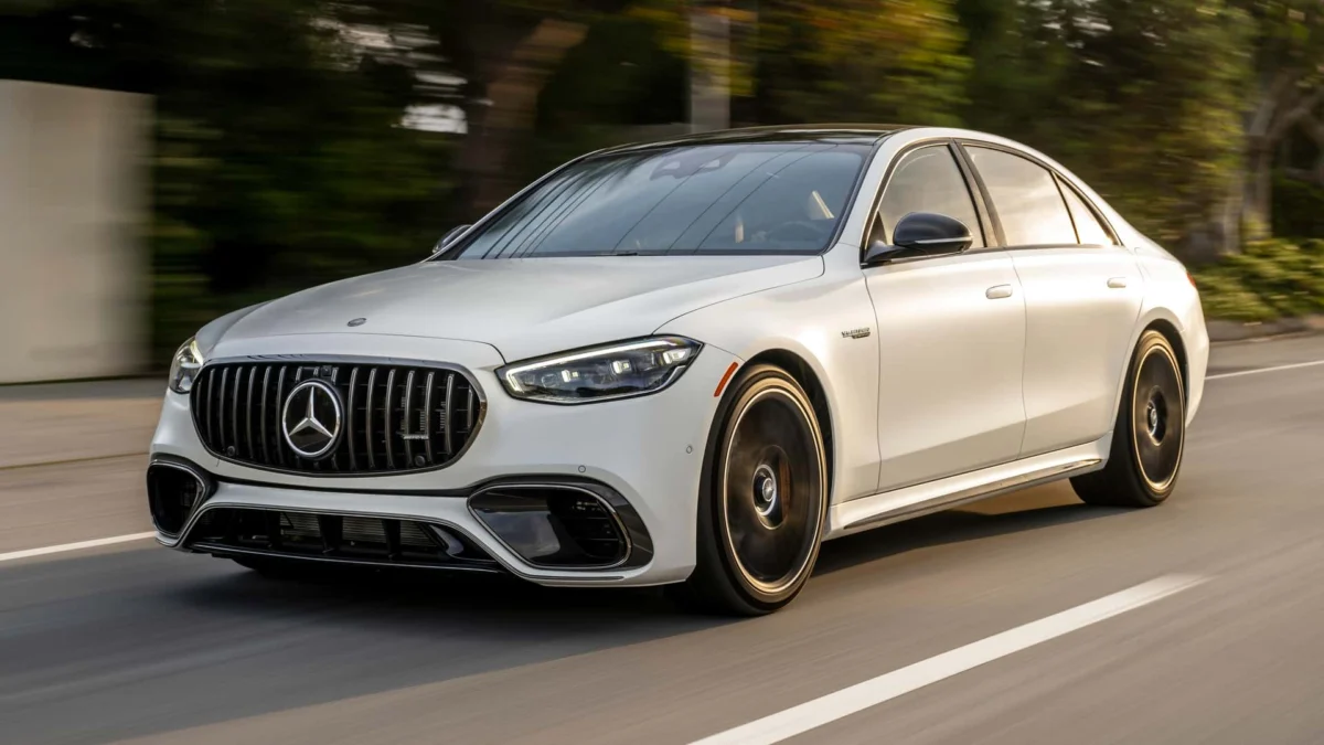 Mercedes-Benz Trims the Sails: A Strategic Overhaul of the 2027 Lineup