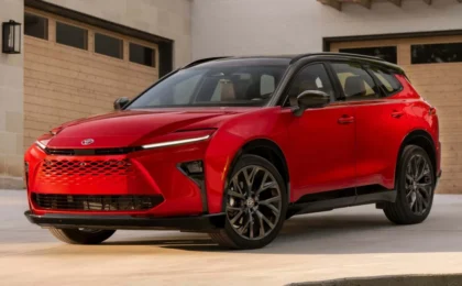 Refining the Premium Crossover: A Deep Dive into the 2027 Toyota Crown Signia Updates