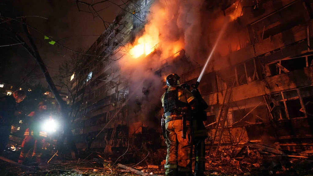 Strategic Vulnerability: Kyiv Reels After Unwarned Ballistic Strike Amid Fragile Ceasefire
