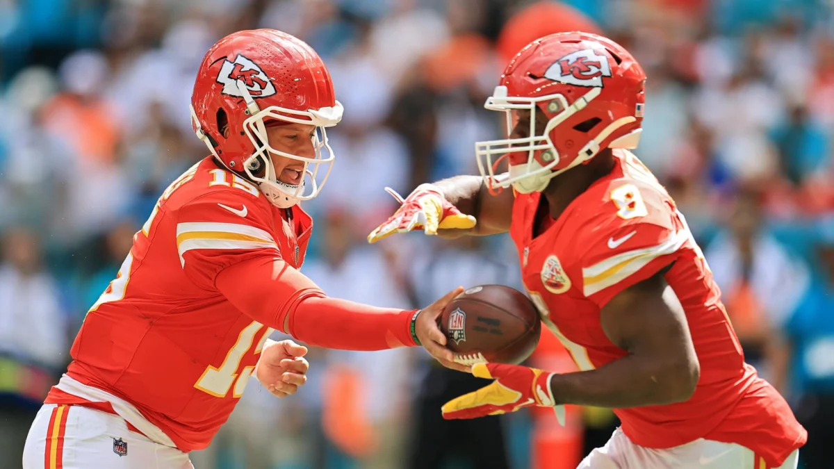 Sunday Night Showdown: Chiefs Face Seahawks in a High-Stakes Prime-Time Clash