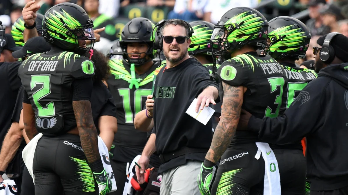 The $40 Million Meltdown: How the Oregon Ducks Went from Title Favorites to College Football’s Biggest Disappointment