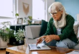 The Double-Edged Sword: Navigating the Role of AI in Personal Finance